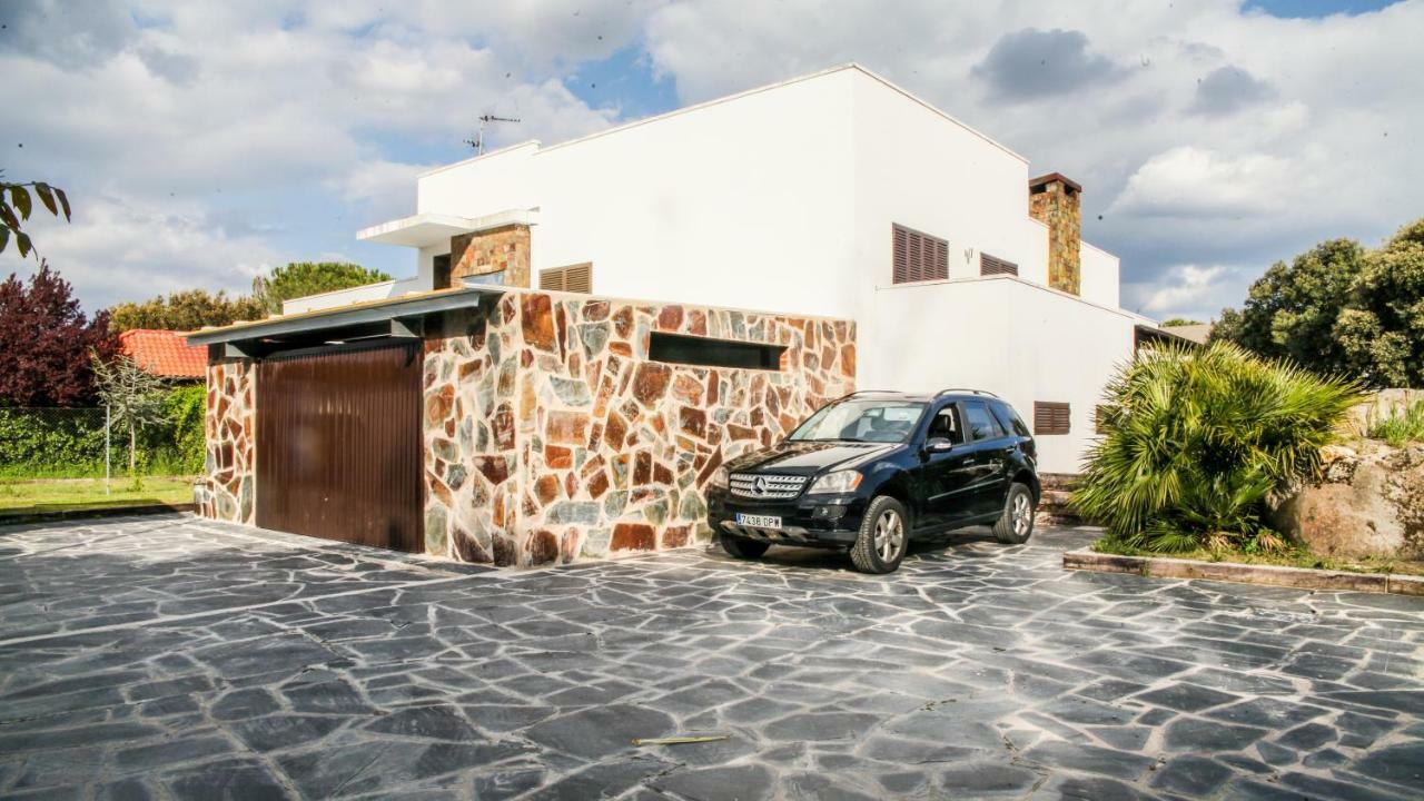 Villa La Roca Madrid Guadarrama Εξωτερικό φωτογραφία